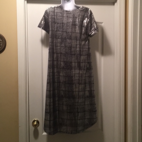 Dress - Picture 3 of 4